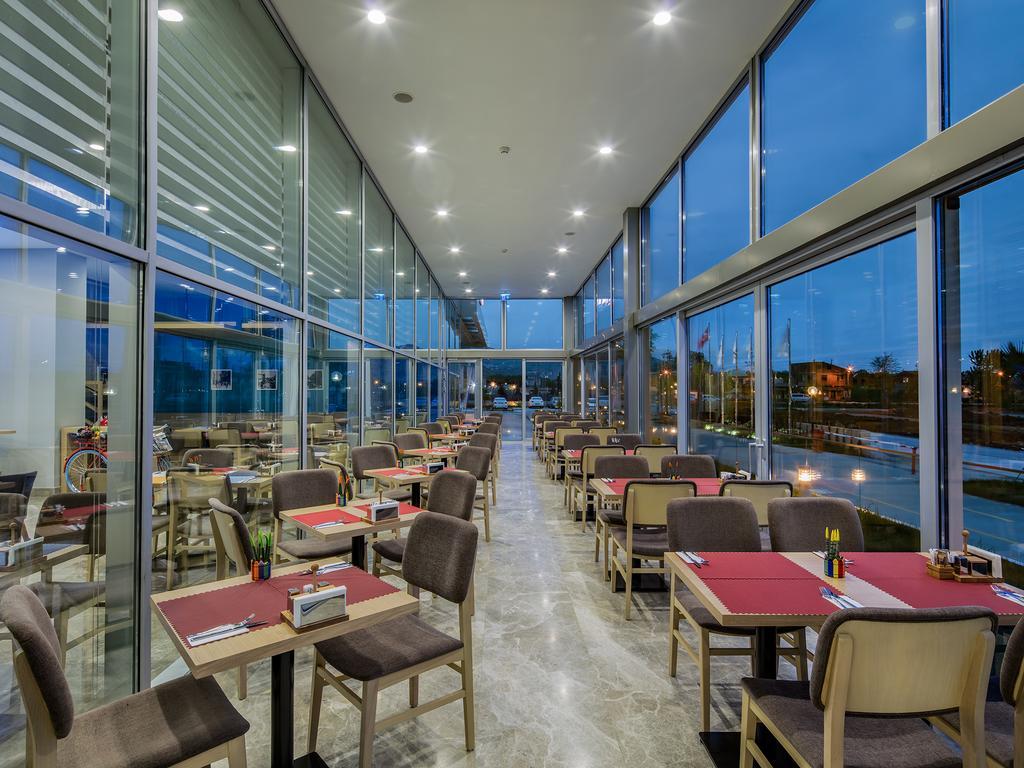 Park Inn By Radisson Samsun Exterior foto